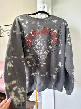 Custom SkullHouse pullover